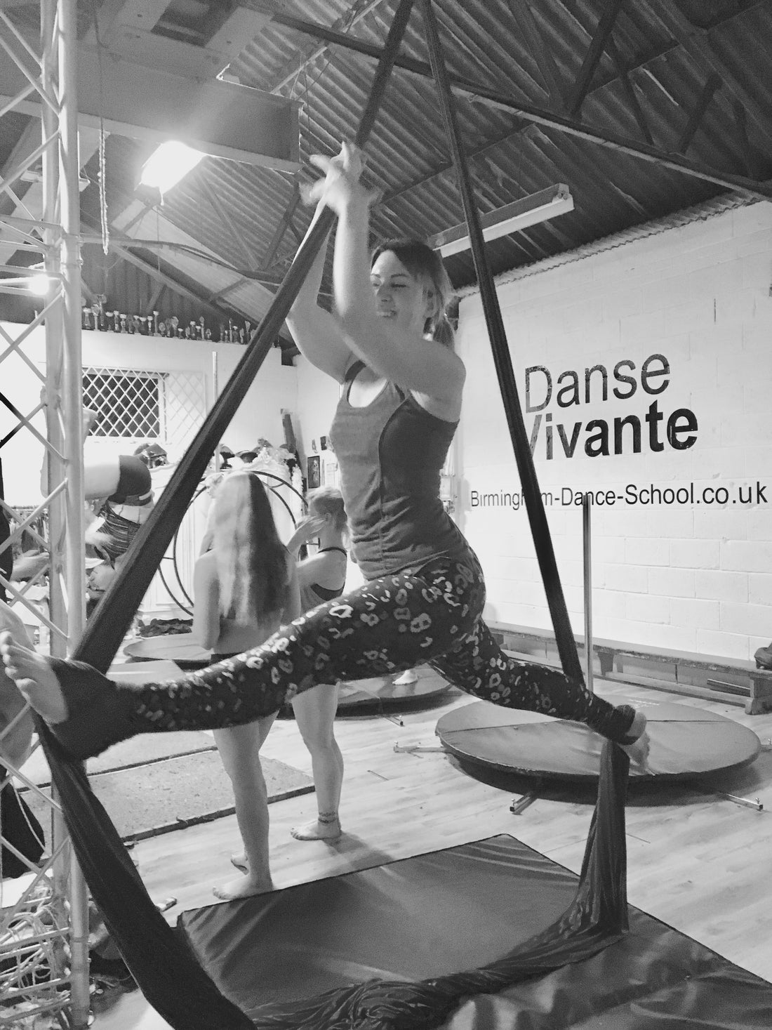 What to wear for your first aerial class